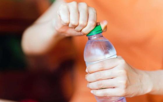 Korzyści zdrowotne płynące z picia wody źródlanej